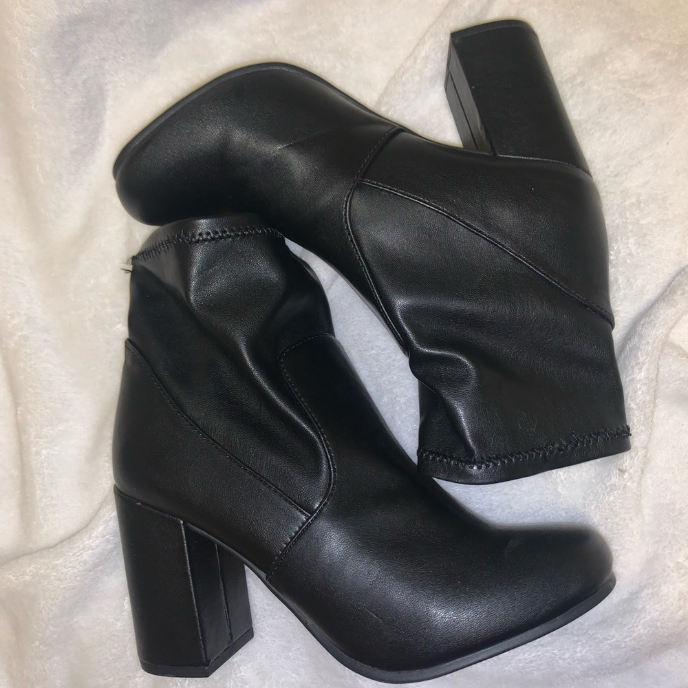 Seven Dials Women’s Teresa Block closed Toe Ankle Black Booties Sz 6M